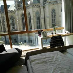 Blick vom Bett auf den Dom