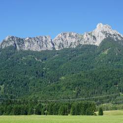 Der 12 Apostelgrat von links (Pilgerschrofen) nach rechts (Säuling)