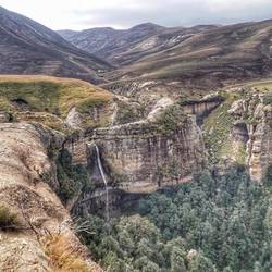 Mittag an den Gudu Falls