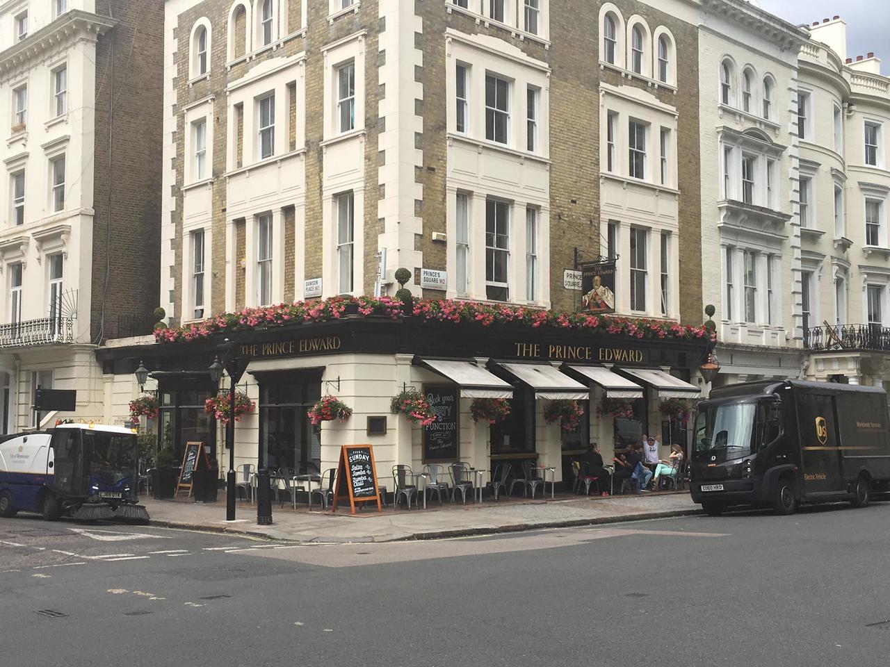 Notting Hill Gate, United Kingdom Travel Journals & Blogs