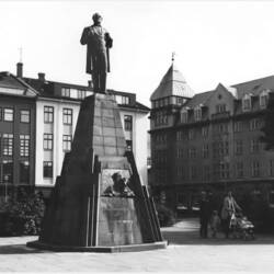 Statue of Jón Sigurðsson