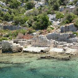 Many foundations of the sunken city a very good to recognize!