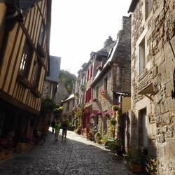 on the way upto Dinan