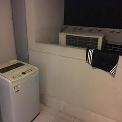 Balkon mit Waschmaschine