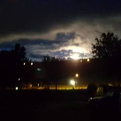 Mond gibts auch, aber ohne Finsternis