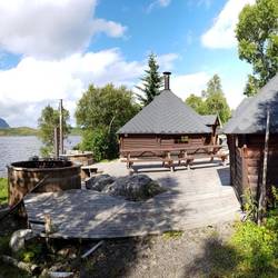 Sauna, Tauchbecken und Grillkota