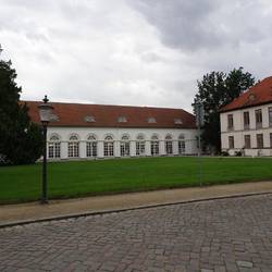 Kreisbibliothek links und Eutiner Landesbibliothek rechts