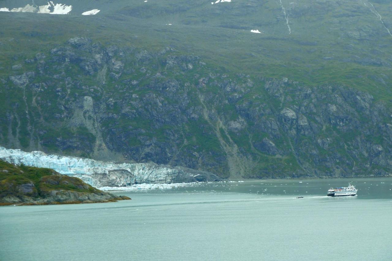 Johns Hopkins Glacier comes into view.