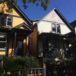 817 East Georga St - our home for the next five nights.