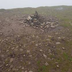 Cairn atop Lord Hereford's knob / Twmpa