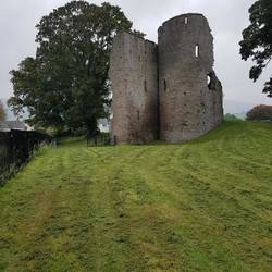 Crickhowell castle