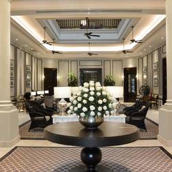 ... auf der anderen das "The Strand"