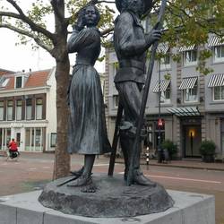 Haarlem - Statues of Kenau & Ripperda (resistance heroes from the Eighty Years' War)