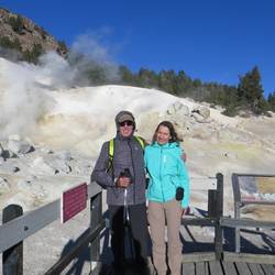 Bumpass Hell, dampfende brodelnde pfeifende Geysire