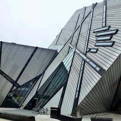 Royal OntRio Museum - a marriage or totally modern and historic architecture.