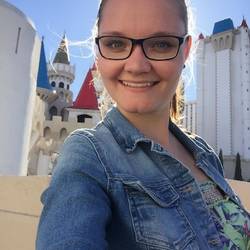 Ich vor dem Excalibur Hotel - Legoland lässt grüßen