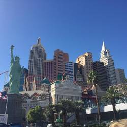 New York New York Hotel - Skyline mitten in Vegas