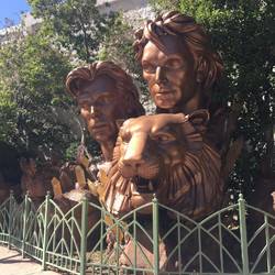 Siegfried und Roy Statue