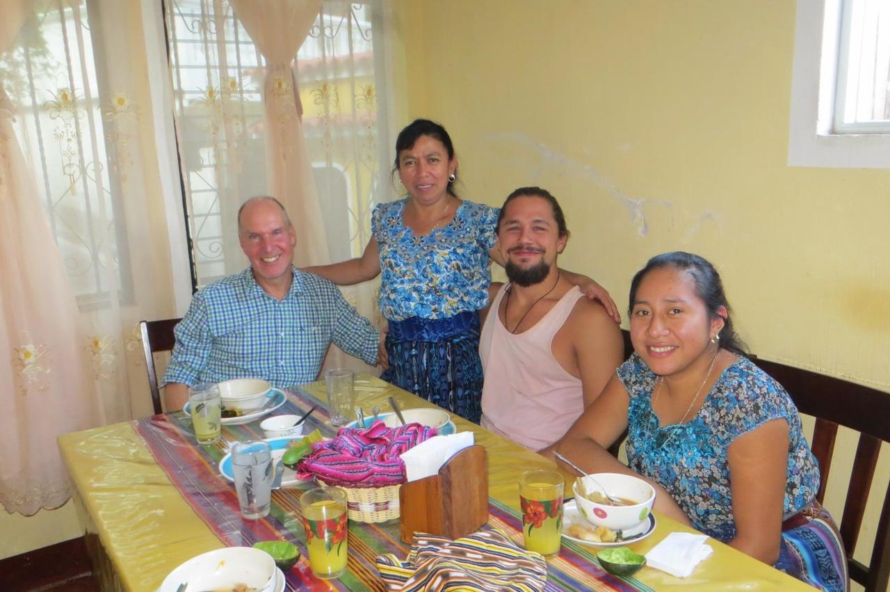Andi, Rosa, Claxton, Chonita