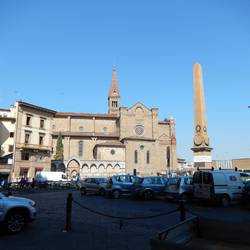 Basilica di Santa Maria Novella vom Piazza dell'Unità italiana aus