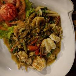 L. Maladee: Yellow Curry