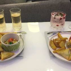 Availing the Finnish Air lounge meal