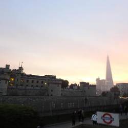 Tower of London, The Shard im Hintergrund