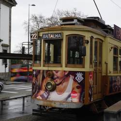 Historische Straßenbahn in Porto