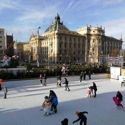 The Justizpalast Munich are two courthouses and administrative buildings... with skaters.