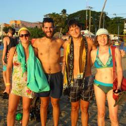 Mit den Spaniern am Strand