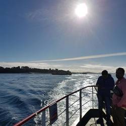 Überfährt Festland auf Insel