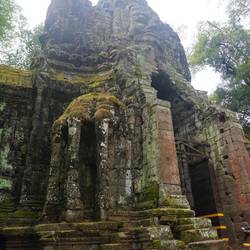 Une des arches d'Angkor Thom par lequel nous sommes passés.