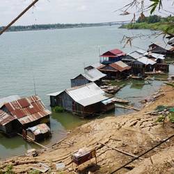 Un petit village flottant.