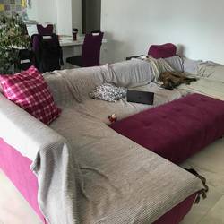 die riesige Couch zum Lümmeln