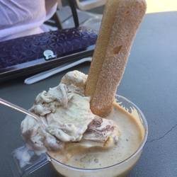 Affaghato gelato with almonds... MMM
