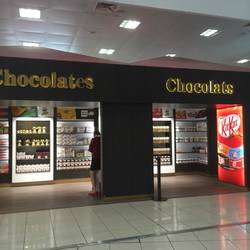 A chocolate shop in cuba(airport)???!!!!!