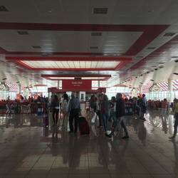 International airport in Havana. After 2weeks in Cuba even a fast food place feels strange to me