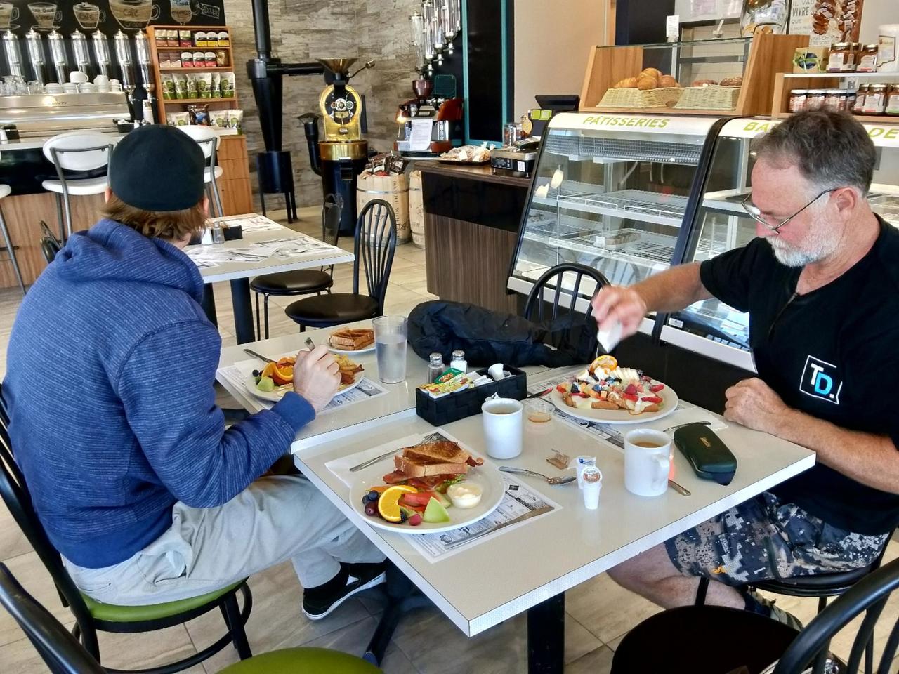 Lovely breakfast Maudé recommended