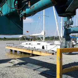 Liegeplatz neben dem Kran