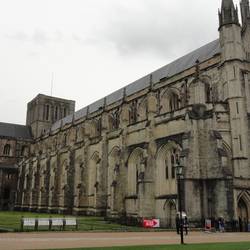 Winchester Cathedral, you re bringin me down...