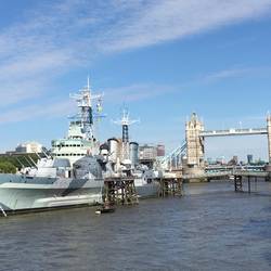 HMS Belfast vor der Tower Bridge
