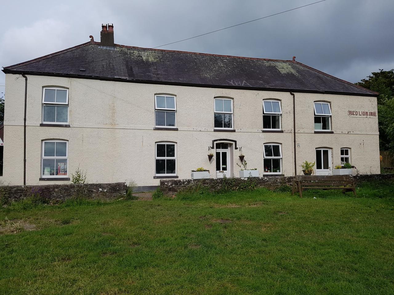 YHA Llanddeusant, formerly the Red Lion