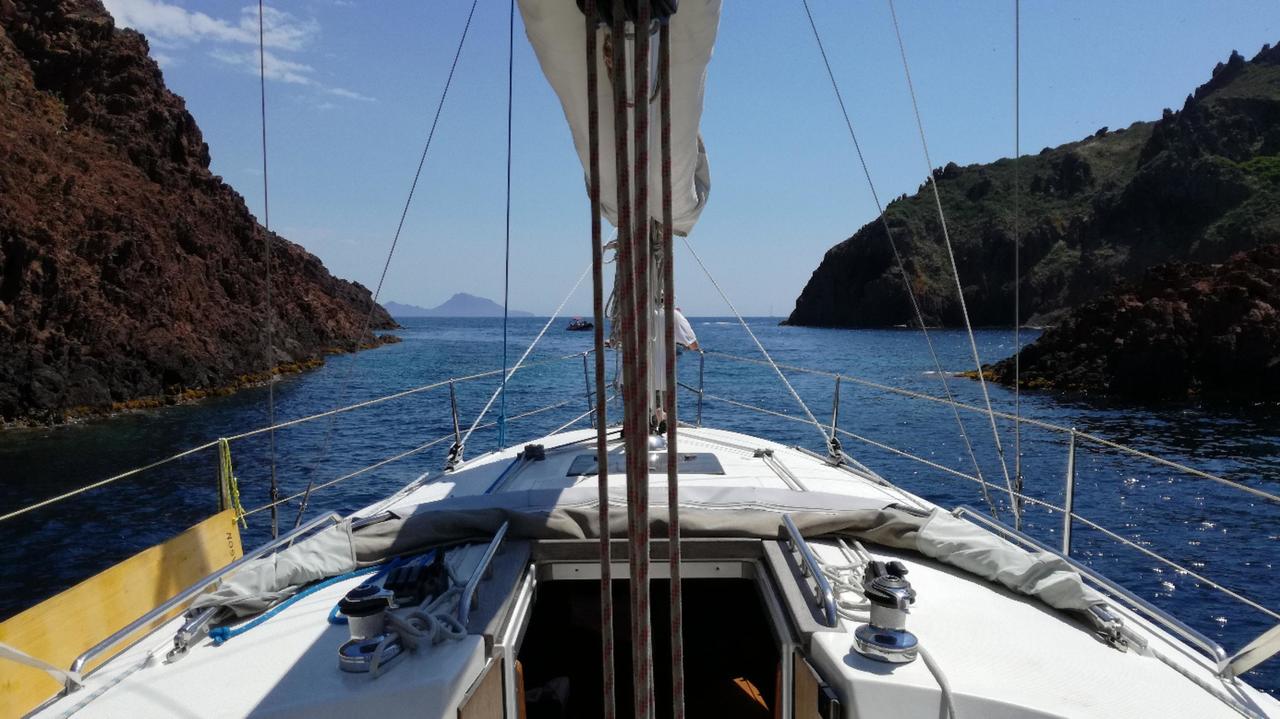 Enge zwischen Gargalu und Festland