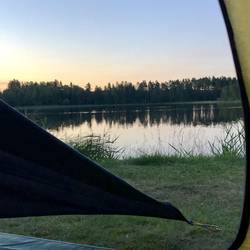 Zähne geputzt, in den Schlafsack gekrabbelt und um 23:35 Uhr dieser Blick- wer soll da schlafen?