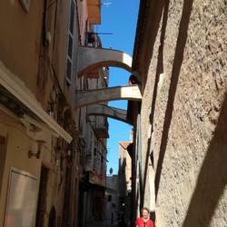 Regenwasser wurde früher über die Dächer der Festung gesammelt und in Zisternen geleitet