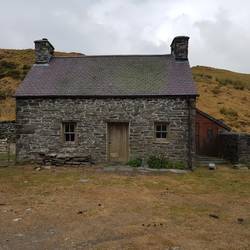 Claerddu Bothy facade