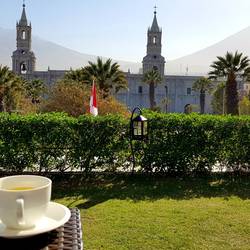 Frühstück mit wunderbarem Ausblick