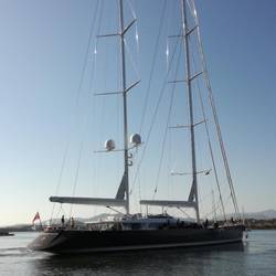 MONDANGO (56 m) kann man für 230 T€/Wo chartern