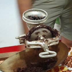 Schale entfernten und mahlen