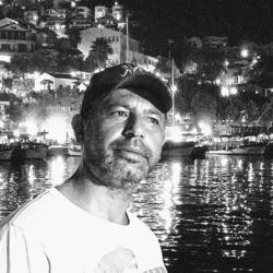 Olçay - without doubt the man who runs the boat!